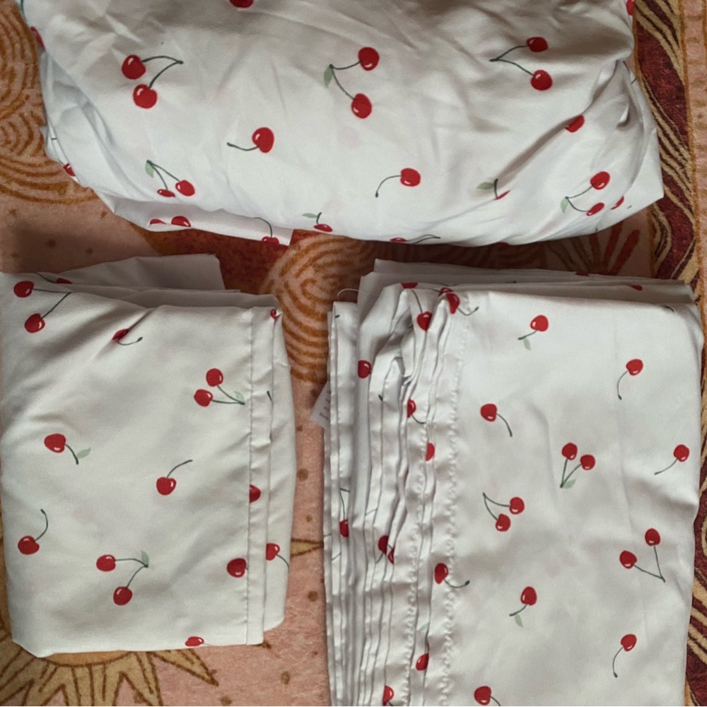 Cherry Print White Bedding Set - Twin